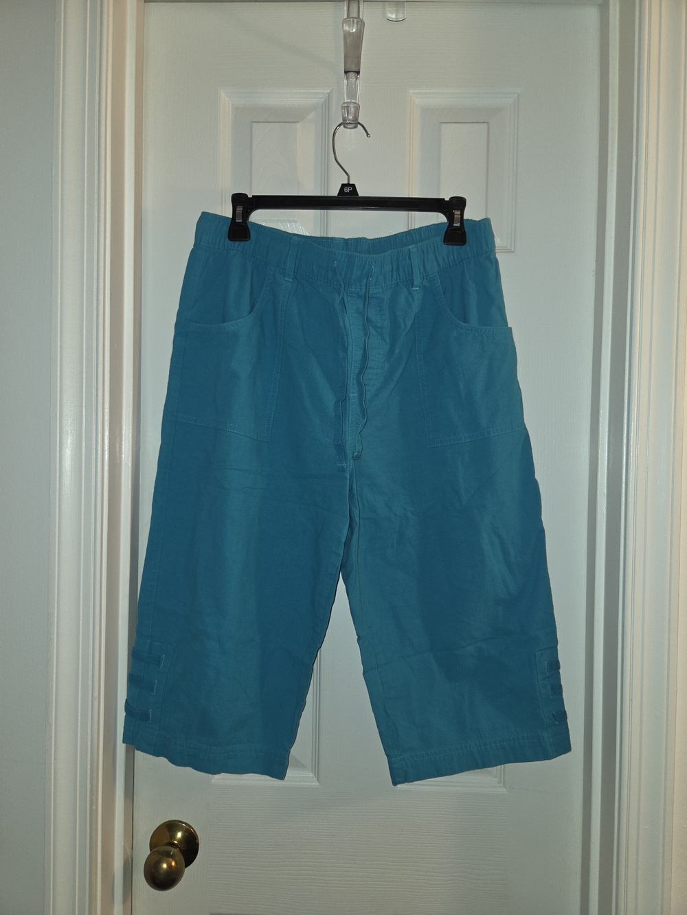 Erika Teal Capris